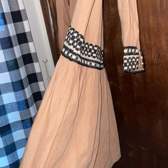 Zara blush embroidery dress - Picture 10 of 10